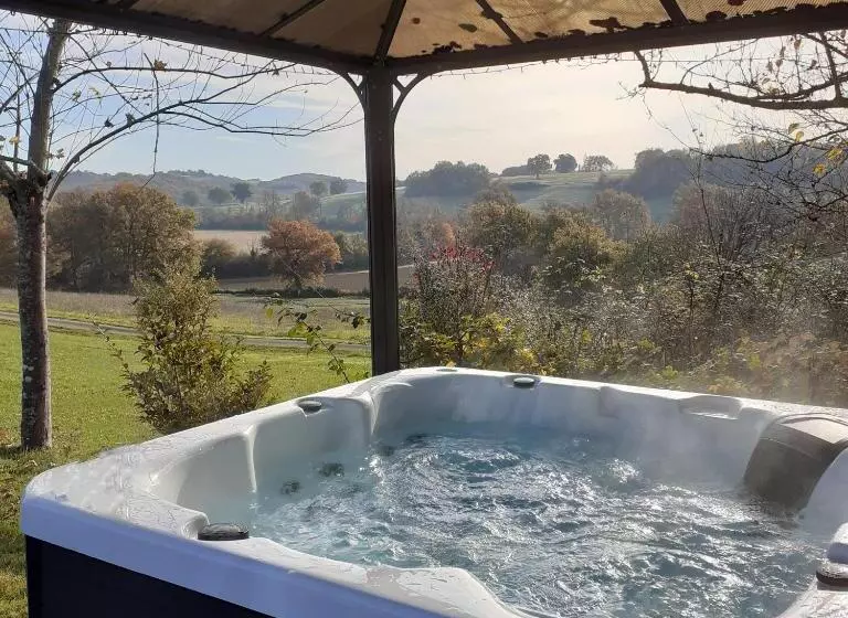 Les Chalets De Barruérot   Jacuzzi Spa Privatif   Chalet Mélèze