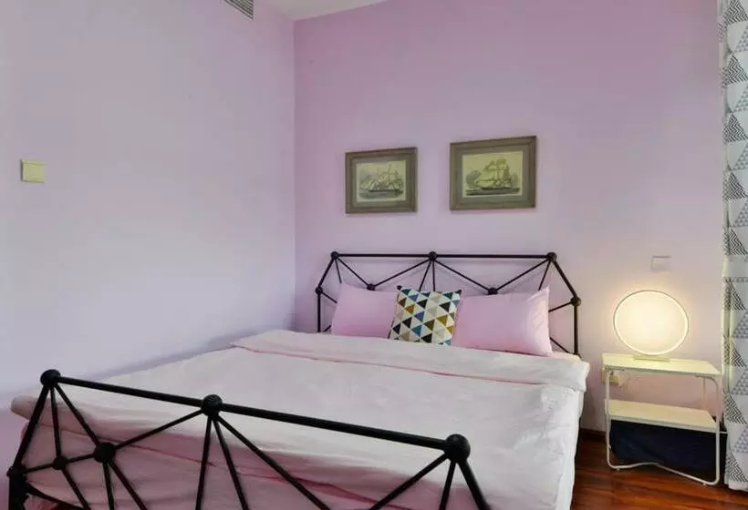 Locals Apartment House 90