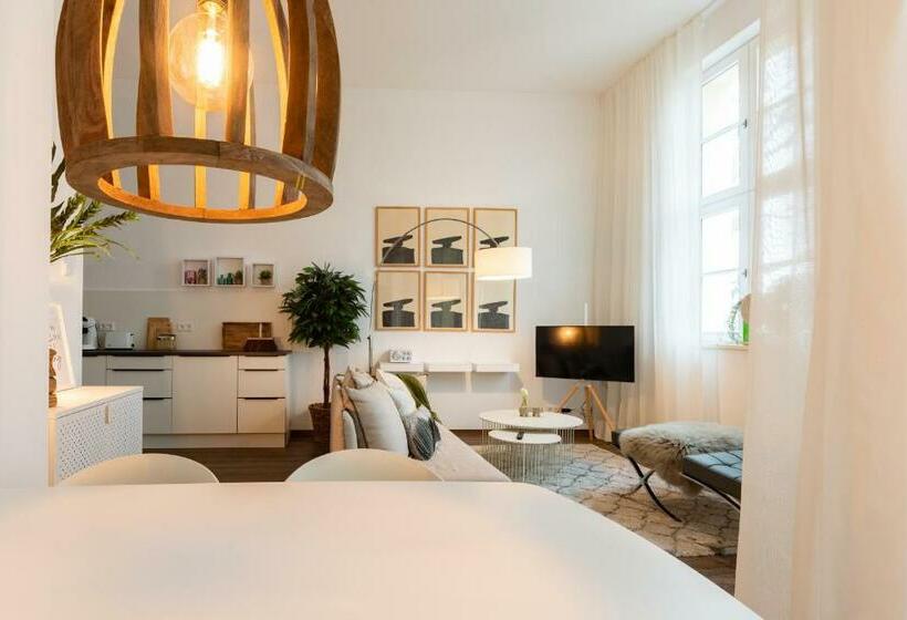 Lunas Appartements In Der Alten Schule Essen