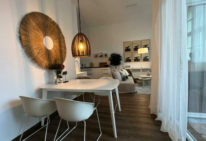 Lunas Appartements In Der Alten Schule Essen