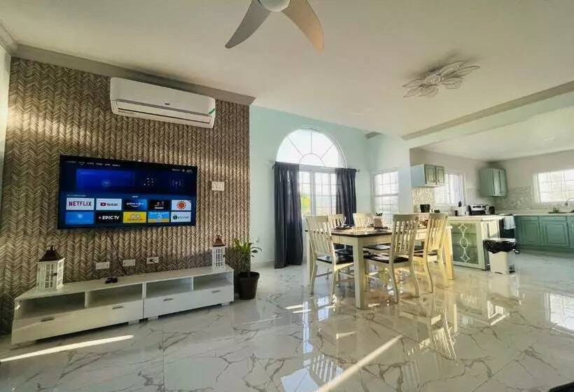 Luxury Apartments And Rooms,the Lagoons