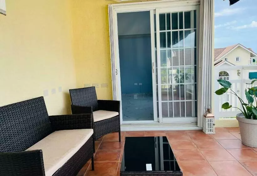 Luxury Apartments And Rooms,the Lagoons