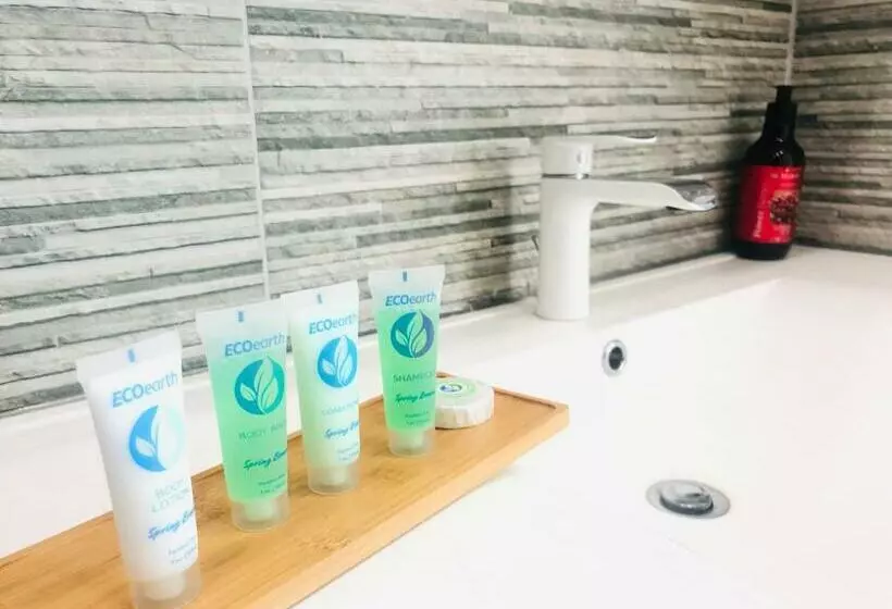 Luxury Apartments And Rooms,the Lagoons