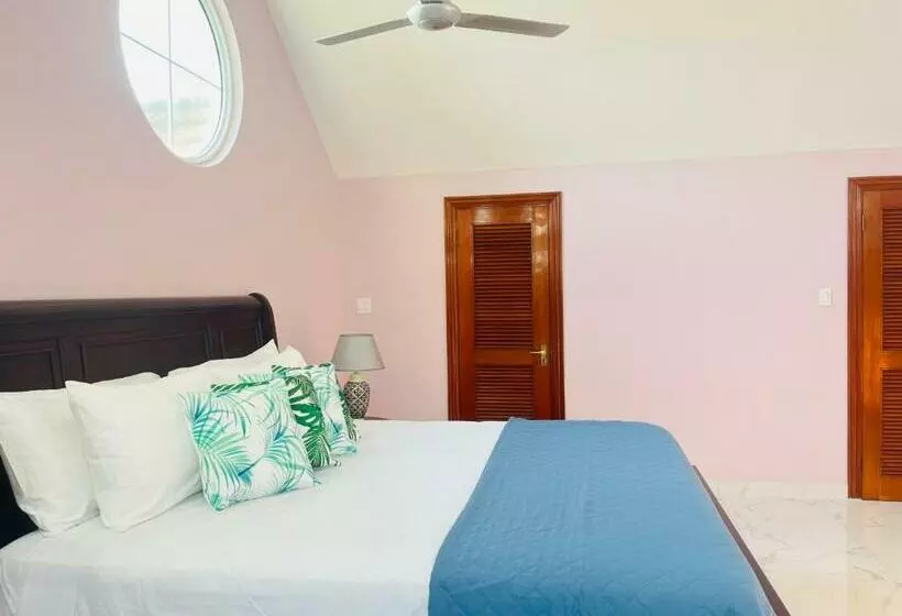 Luxury Apartments And Rooms,the Lagoons