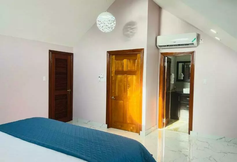 Luxury Apartments And Rooms,the Lagoons