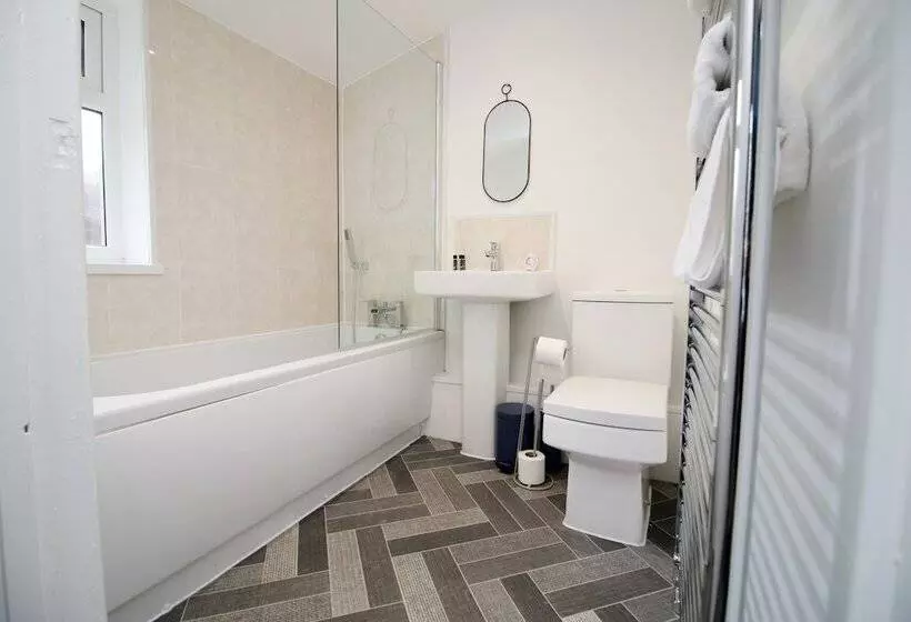 Minster House By Tŷ Sa