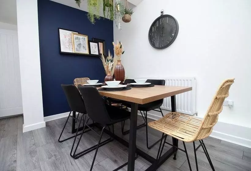 Minster House By Tŷ Sa