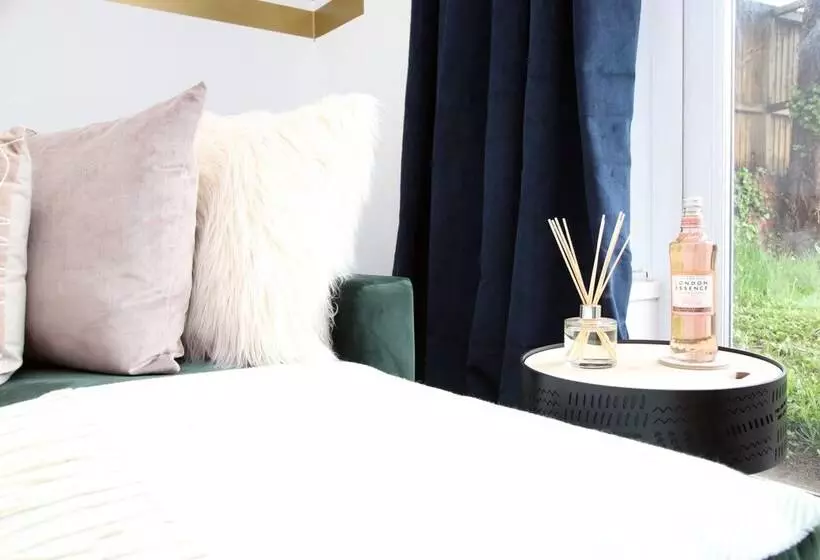 Minster House By Tŷ Sa