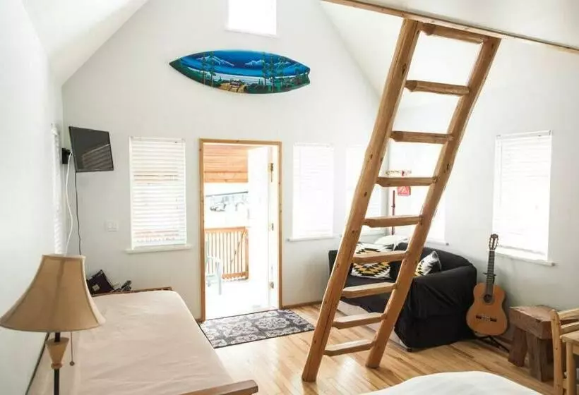 Surf Haven, Lofted Cozy Cabin Minutes To Beach