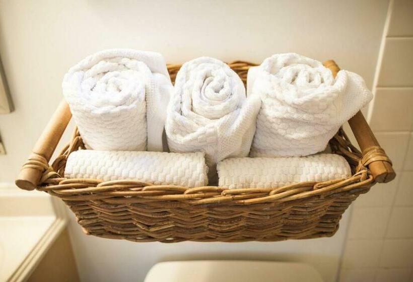 Surf Haven, Lofted Cozy Cabin Minutes To Beach