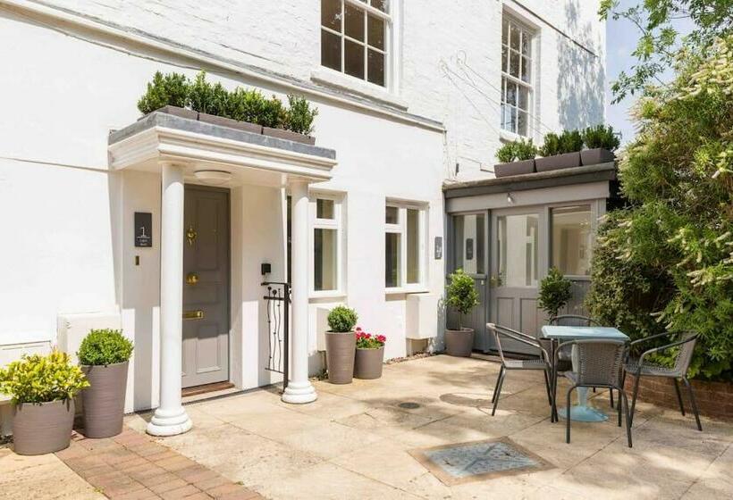 The Old Morgan Period Apartments