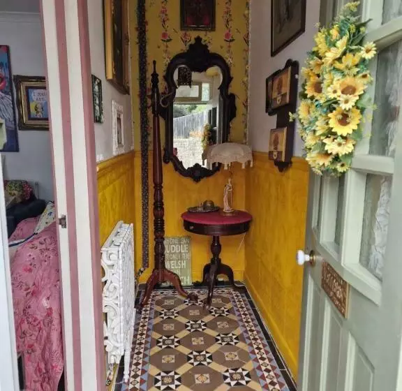 Town Cottage Ground Floor Appartment