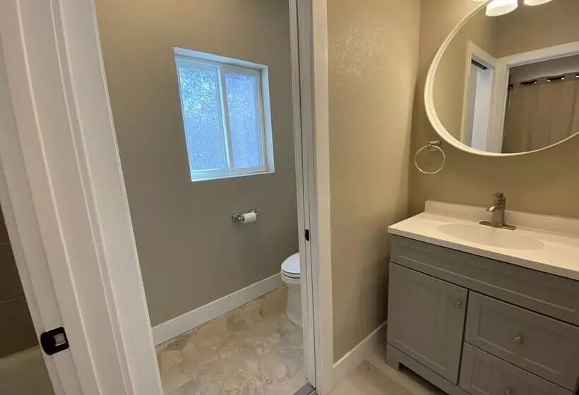 Yosemite S Pine Cove