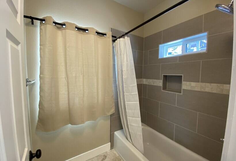 Yosemite S Pine Cove