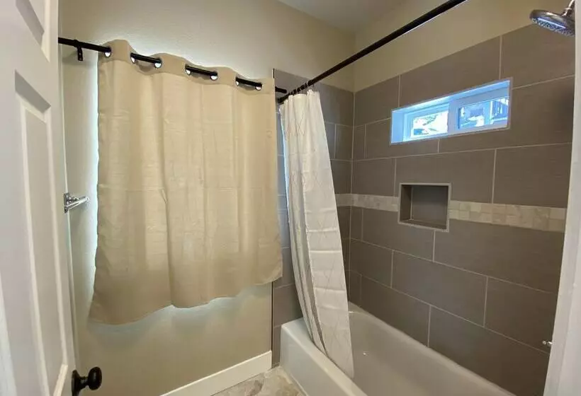 Yosemite S Pine Cove