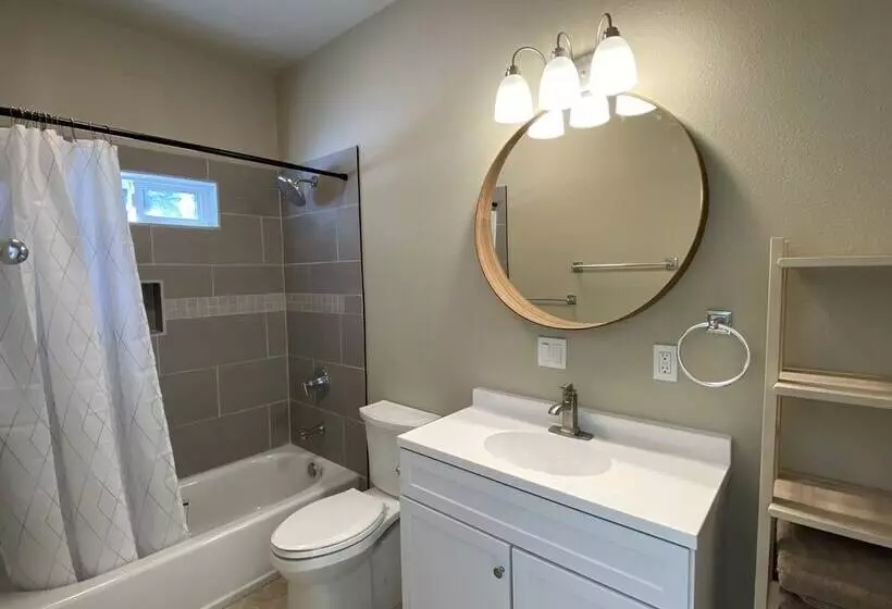 Yosemite S Pine Cove