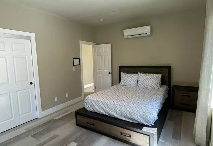 Yosemite S Pine Cove