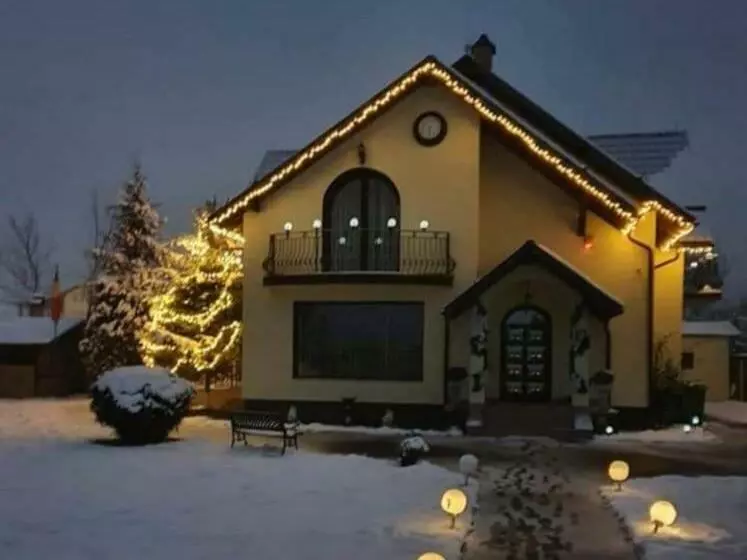 Casa Cu Ceas