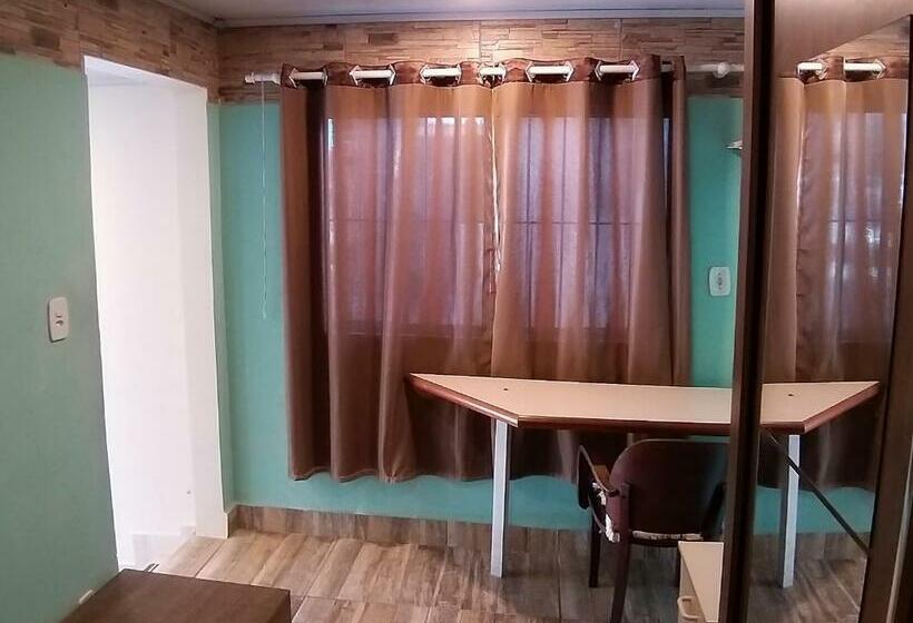 Casa Mobiliada No Jd. Aeroporto