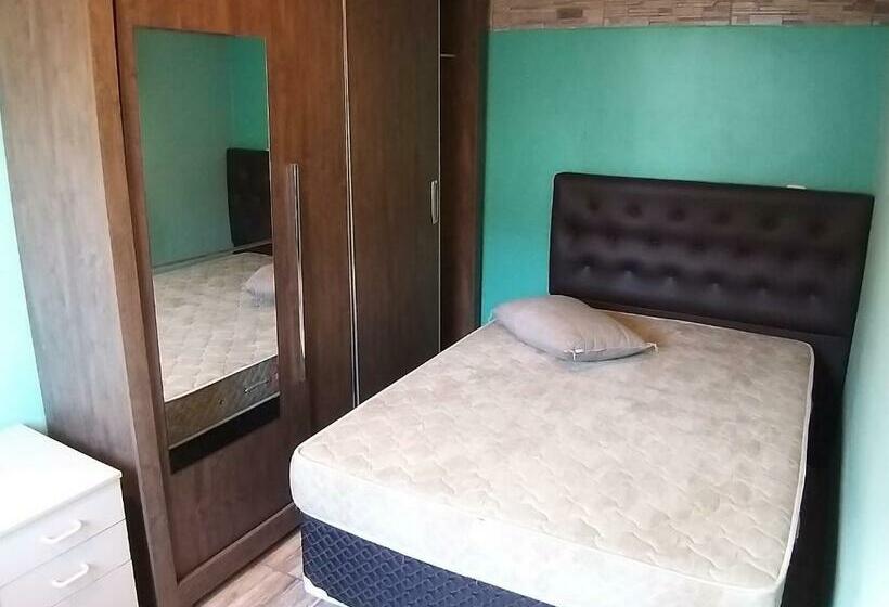 Casa Mobiliada No Jd. Aeroporto