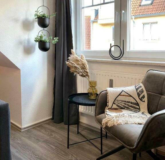 Die Anlegestelle   Zentral In Cuxhaven