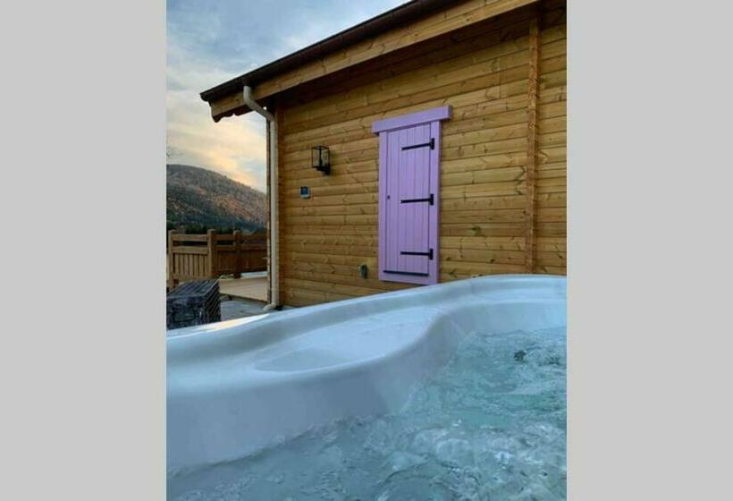 Chalet L élégance   Spa   Serviettes   Peignoirs   Lits Faits   Ménage Inclus