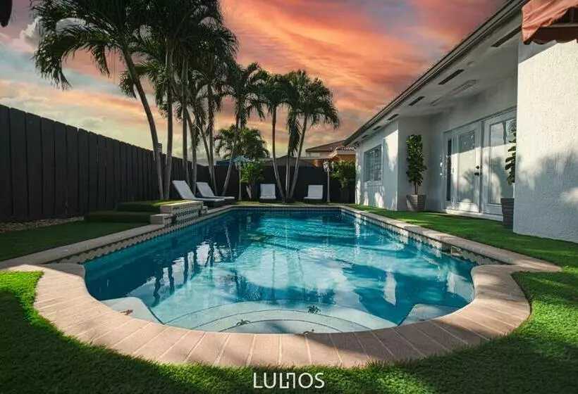 Serene Escape Heated Pool, Bbq, Foosball In Miami L02