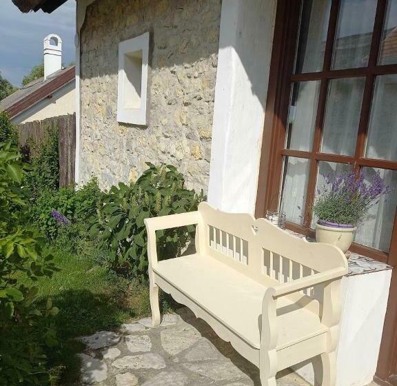 Nemespécsely Udvarház