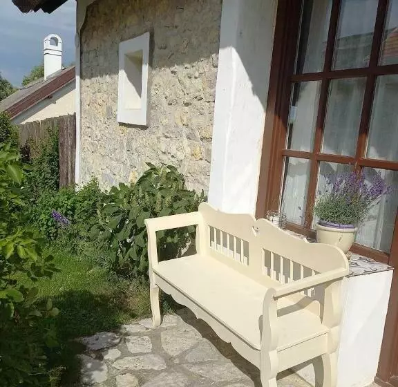 Nemespécsely Udvarház