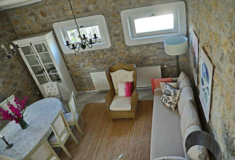 Nemespécsely Udvarház