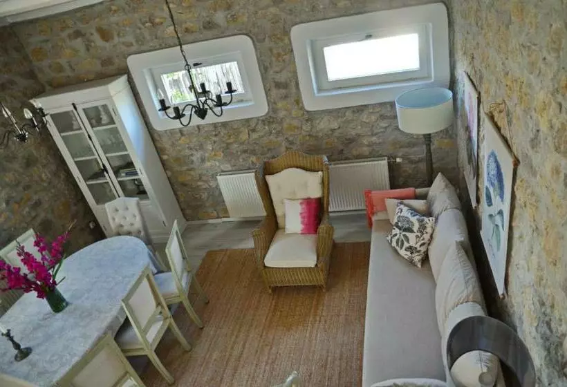 Nemespécsely Udvarház