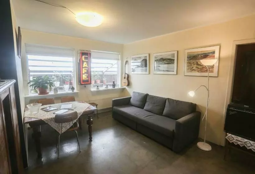 Villa Apartment Hafnarfjordur   Ideal For Aurora