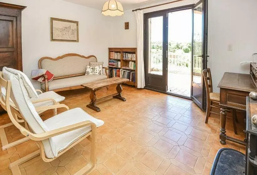 Stunning Home In Saint Siffret With Wifi