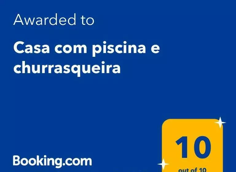 Casa Com Piscina E Churrasqueira