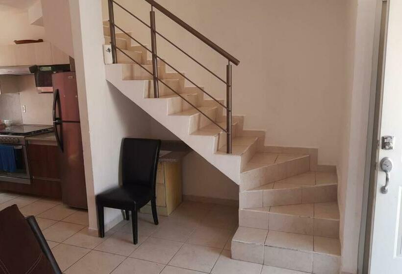 Casa Familiar En Cluster Privado