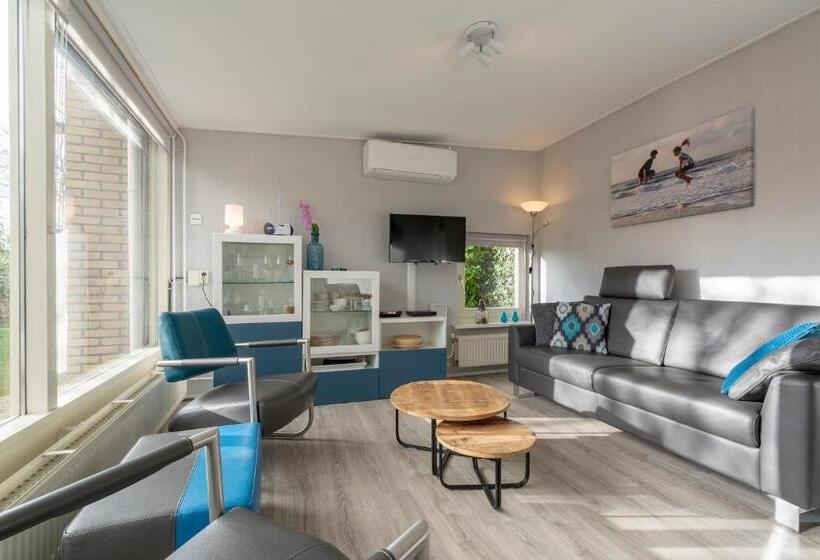 Stunning Bunglow With Patio