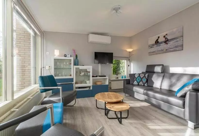 Stunning Bunglow With Patio