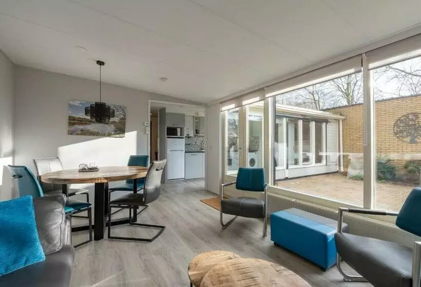 Stunning Bunglow With Patio