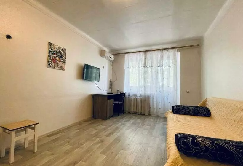 квартира на вулиці надіїї алексєєнко 40б центр вокзал лікарня швидка госпіталь робоча руднєва