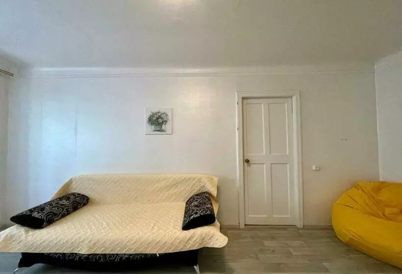 квартира на вулиці надіїї алексєєнко 40б центр вокзал лікарня швидка госпіталь робоча руднєва