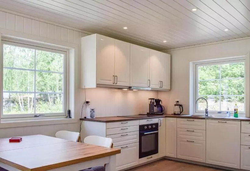Stunning Home In Tvedestrand