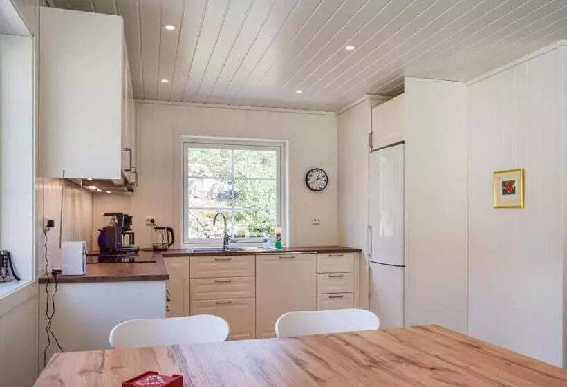 Stunning Home In Tvedestrand