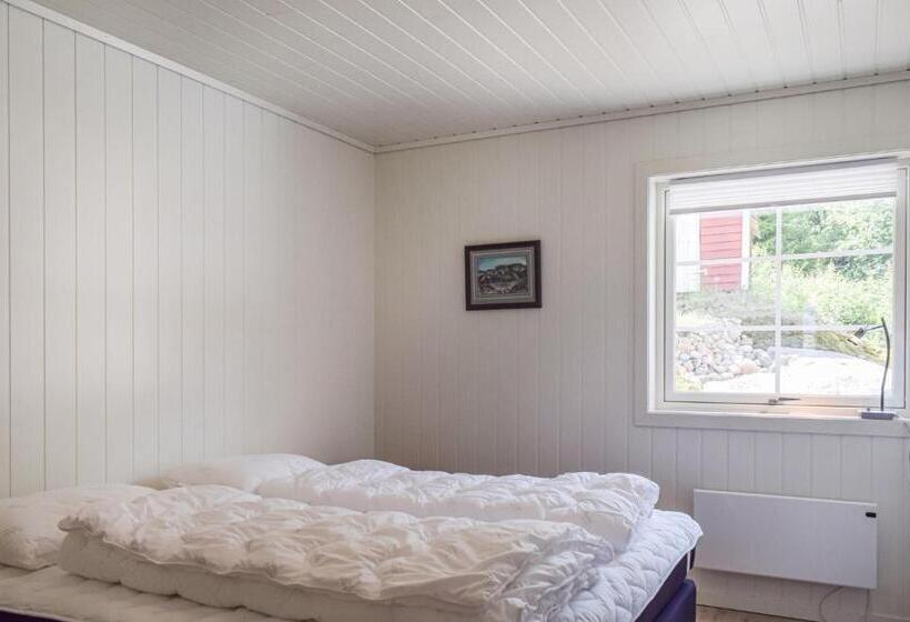 Stunning Home In Tvedestrand