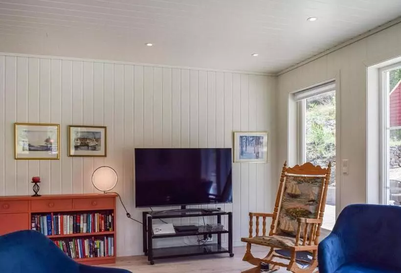 Stunning Home In Tvedestrand