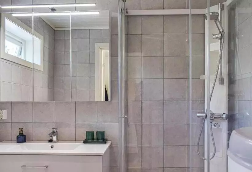 Stunning Home In Tvedestrand