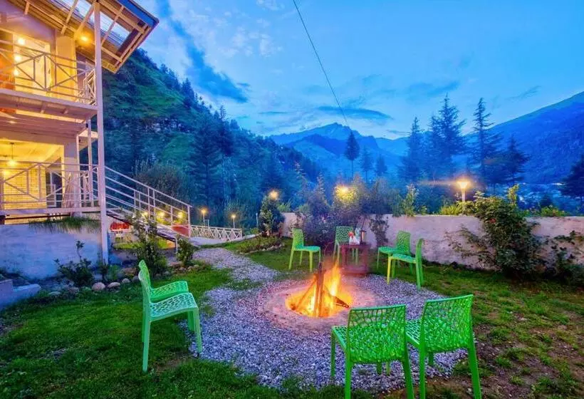 Baan By Snow City Farm