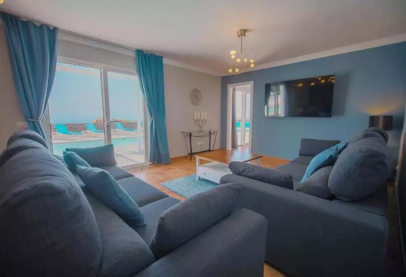 Casa Conil With A Private 25 Meter Heated Pool