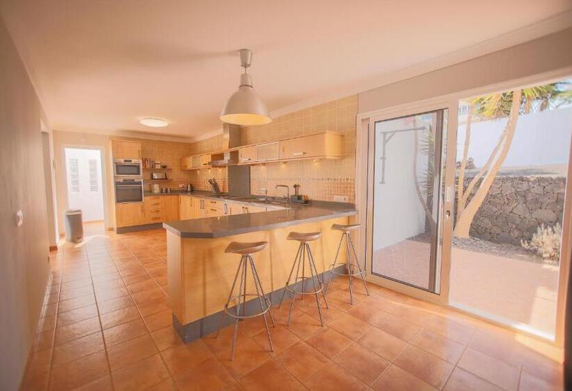 Casa Conil With A Private 25 Meter Heated Pool