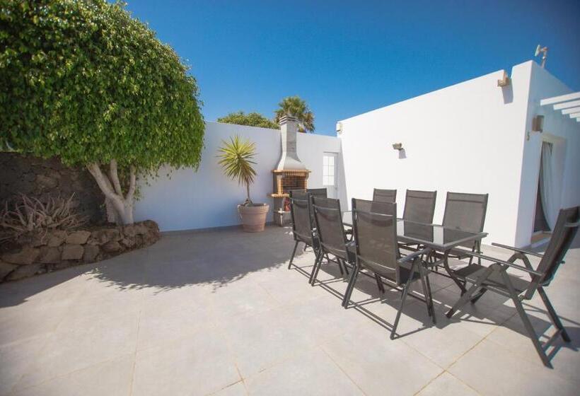 Casa Conil With A Private 25 Meter Heated Pool