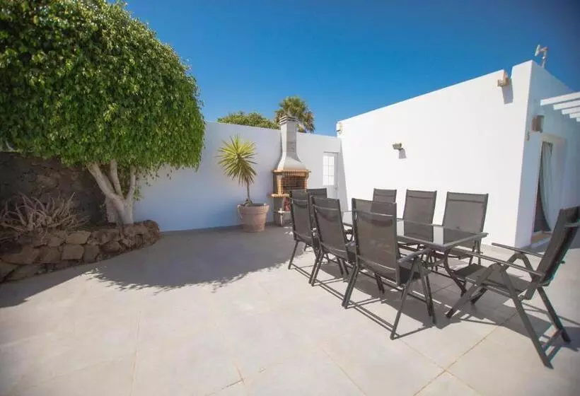 Casa Conil With A Private 25 Meter Heated Pool